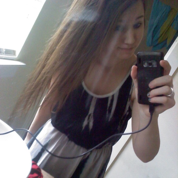 HIGH LOW B&W fashion dress - Picture 3 of 3